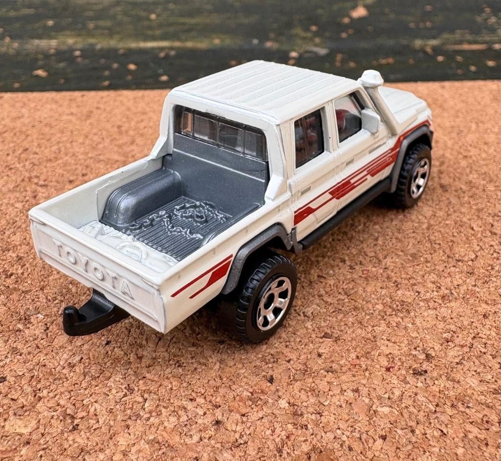 Matchbox Toyota Landcruiser Pickup, Ophalen of Verzenden, Nieuw, Auto