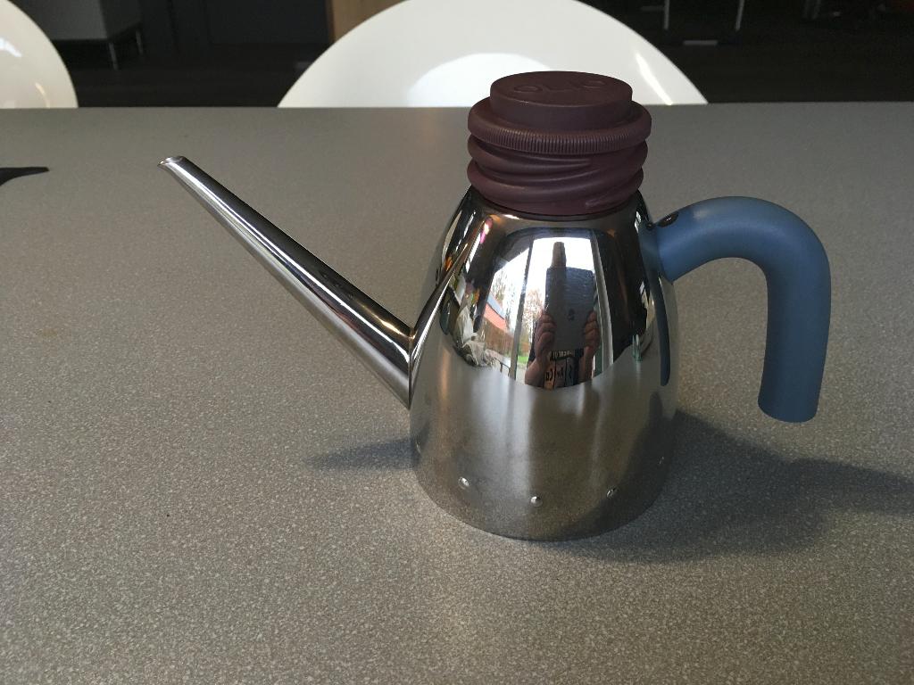 oliekan Alessi MG 3, zeldzaam, izgs, Huis en Inrichting, Overige typen, Ophalen of Verzenden, Zo goed als nieuw, Meerkleurig