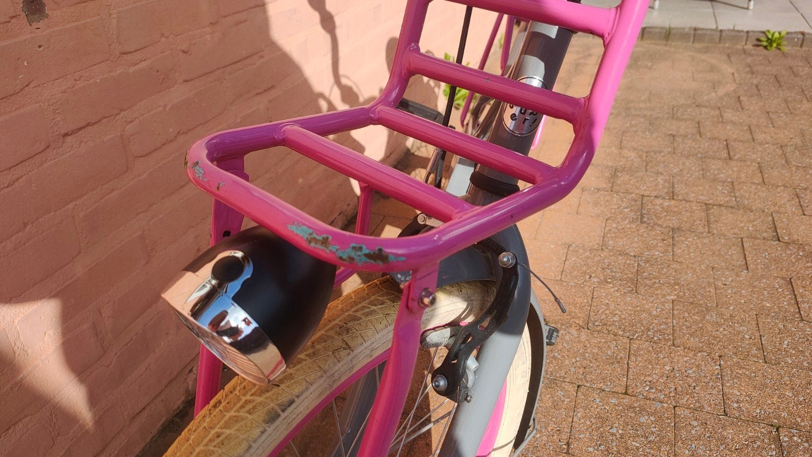 Kinderfiets Lola SuperSuper 20 inch roze/grijs, Fietsen en Brommers, Ophalen, Gebruikt, Velgrem, Handrem