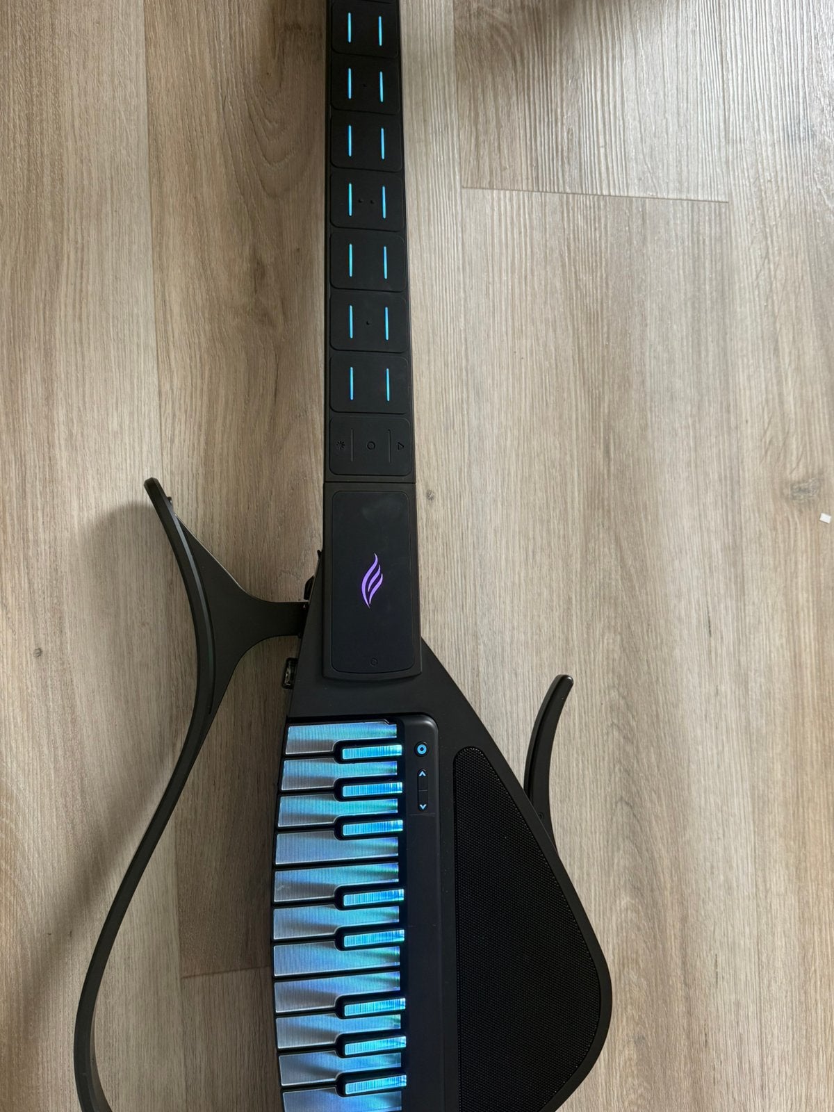Cyber-C, Ophalen, Nieuw, Solid body, Overige merken