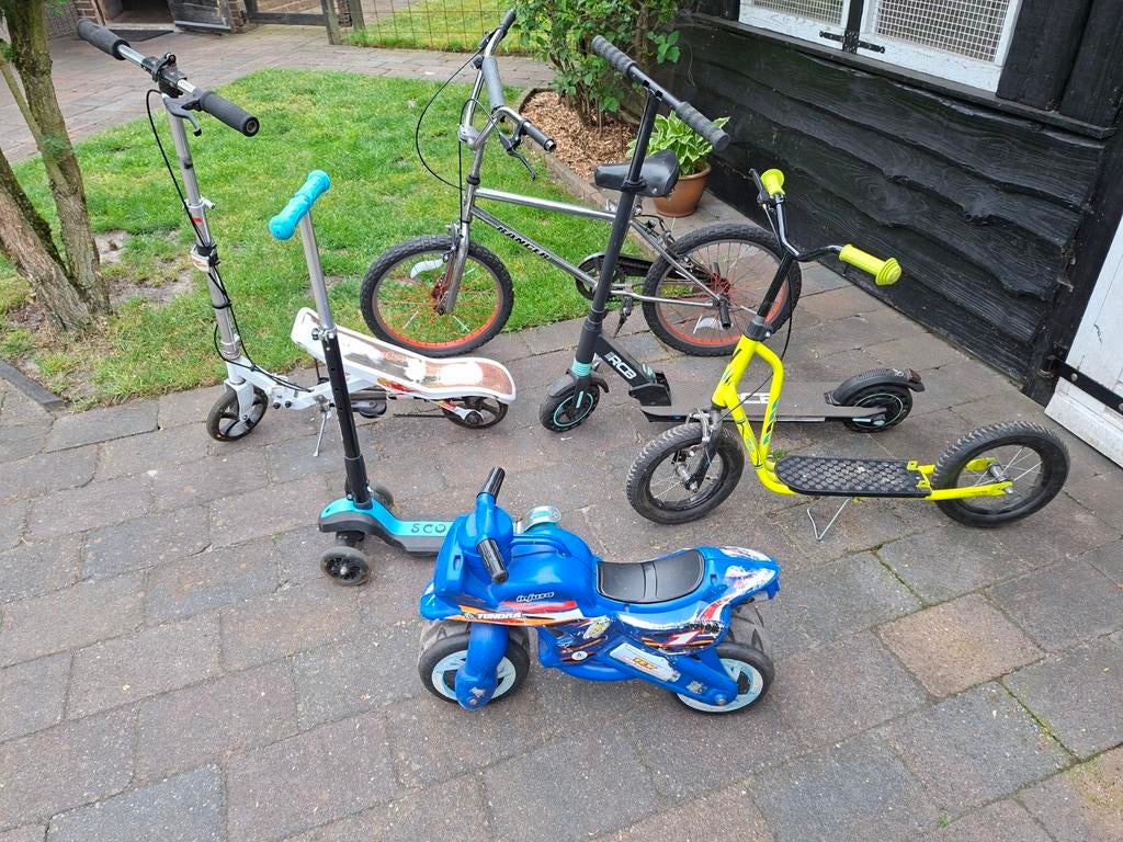 Diverse steps  loopfiets cross fiets fietsen, Fietsen en Brommers, Steps, Ophalen, Gebruikt, Gewone step