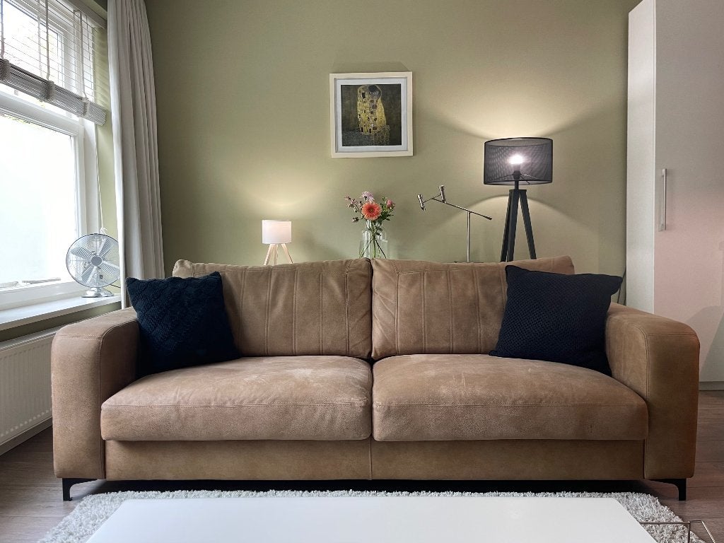 eco leather UrbanSofa Giorno designer sofa, in optimal state, Ophalen, 100 tot 125 cm, Driepersoons, Leer