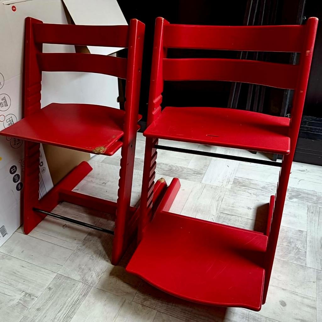 Twee rode Stokke Tripp Trapp stoelen, gebruikt, Ophalen, Gebruikt, Meegroeistoel