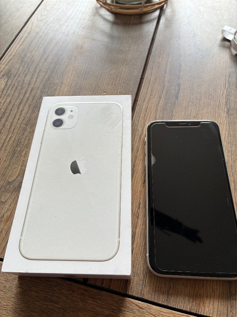 Te koop: IPhone 11 wit, Telecommunicatie, Mobiele telefoons | Apple iPhone, Ophalen, 80 %, Gebruikt, Wit