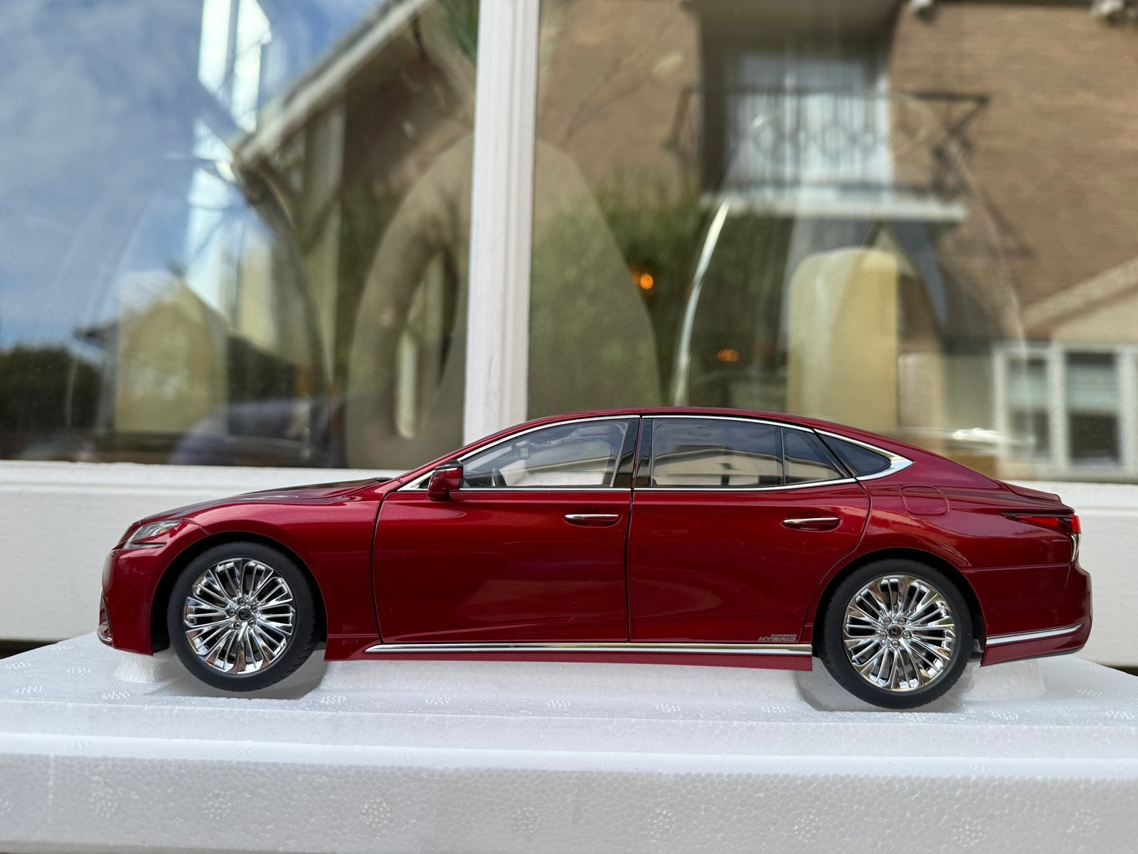 1:18 Lexus LS500H Morello Red Metallic 2018 Autoart 78869, Auto, Autoart, Nieuw, Ophalen of Verzenden