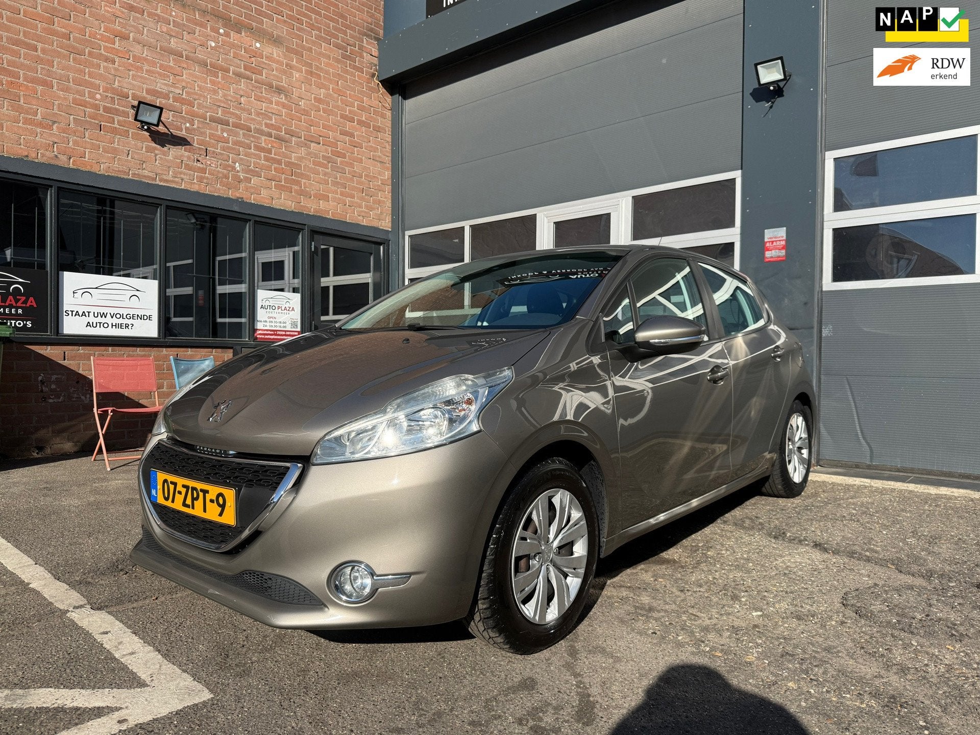Peugeot 208 1.2 VTi Access, Auto's, Voorwielaandrijving, Euro 5, Gebruikt, 31 €/maand