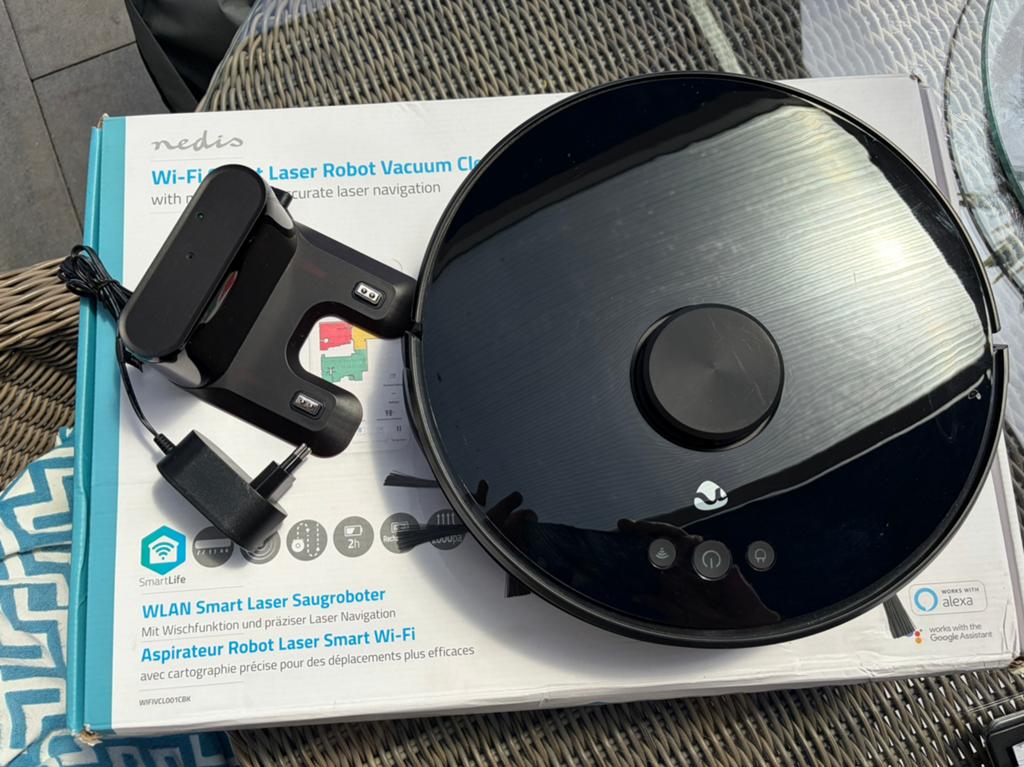 Robotstofzuiger Nedis WIFIVCL001CBK, Ophalen of Verzenden, Zo goed als nieuw, Robotstofzuiger