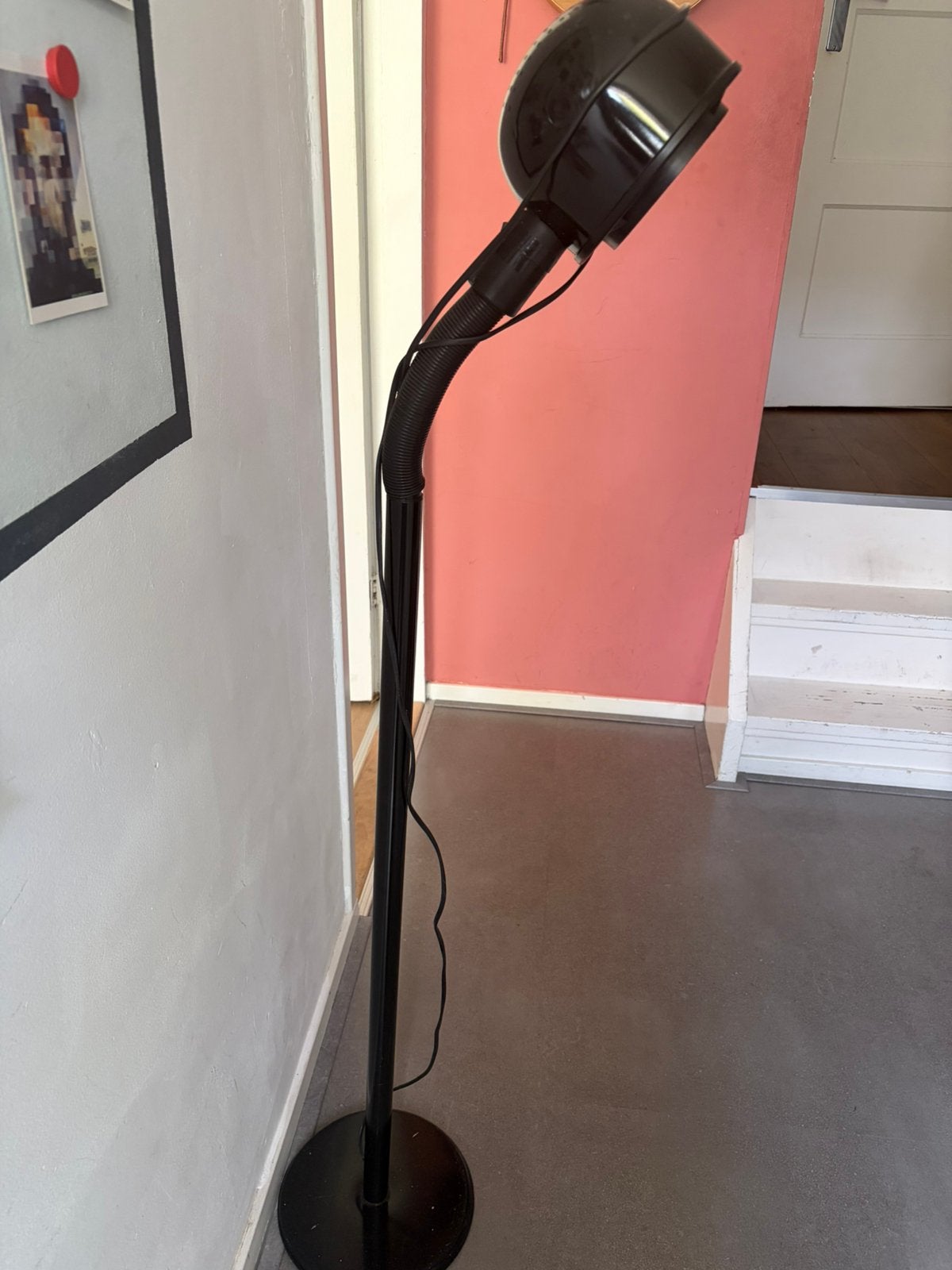 Staande zwarte rertro lamp, Ophalen, Gebruikt, Metaal, 100 tot 150 cm