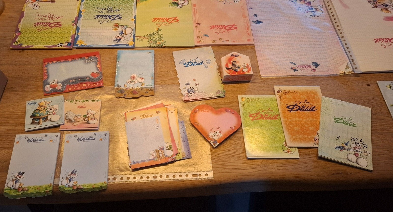 unieke Diddl verzameling 2003-2006, nederlands en duits, Ophalen of Verzenden, Verschillende figuren, Zo goed als nieuw, Papier, Kaart of Schrift