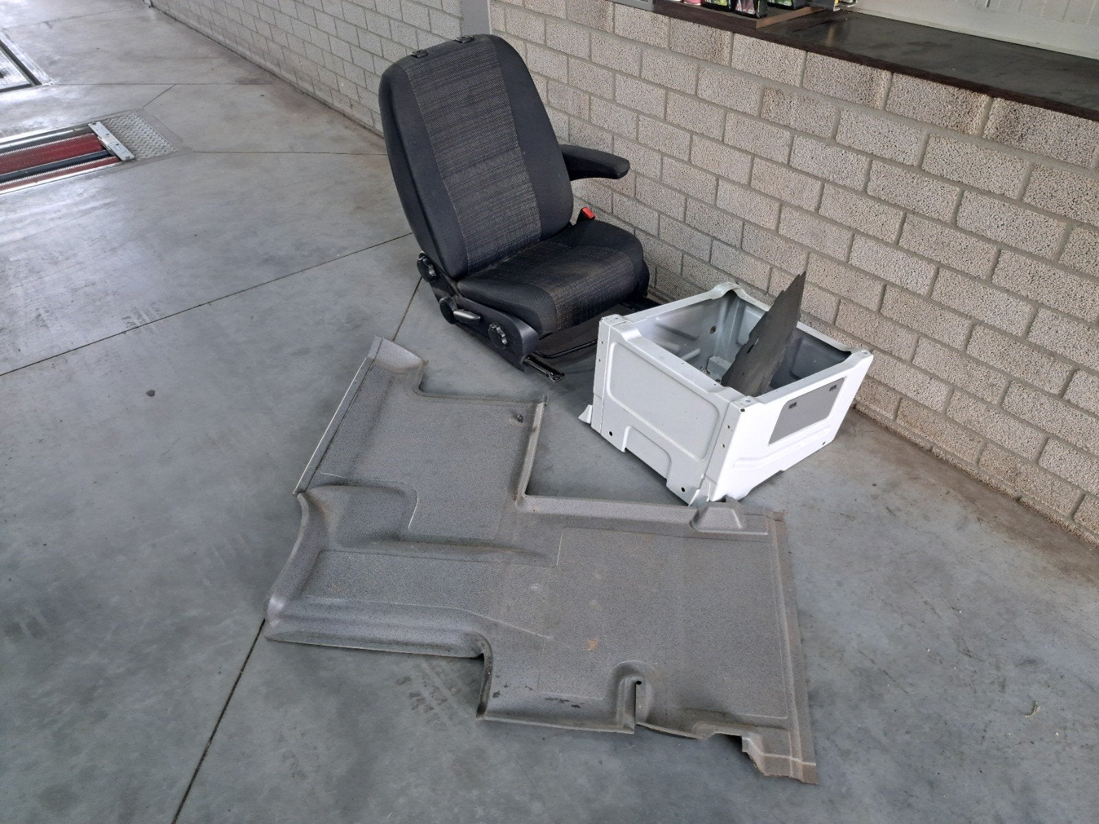Mercedes Sprinter Stoel Rechts Compleet met Console, Auto-onderdelen, Interieur en Bekleding, Ophalen, Gebruikt, Mercedes-Benz AG