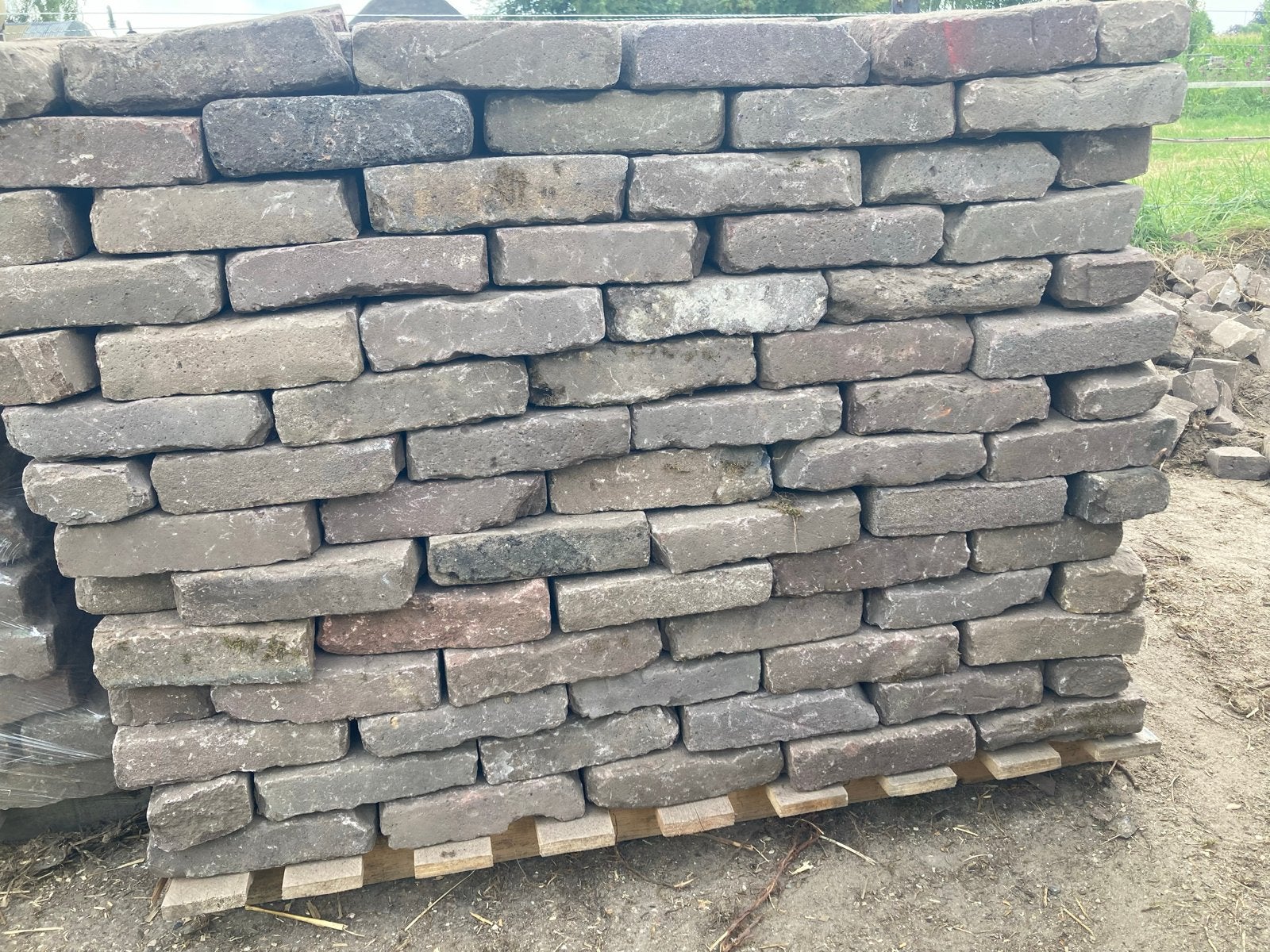 Oud gebakken Waaltjes - 25m2 op pallets, Ophalen, Gebruikt, Keramiek, Klinkers