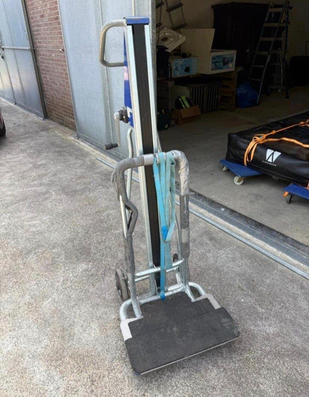 Unikar tilhulp voor o.a. beeldschermen, 100 liter of meer, Ophalen, Gebruikt, Transportkar