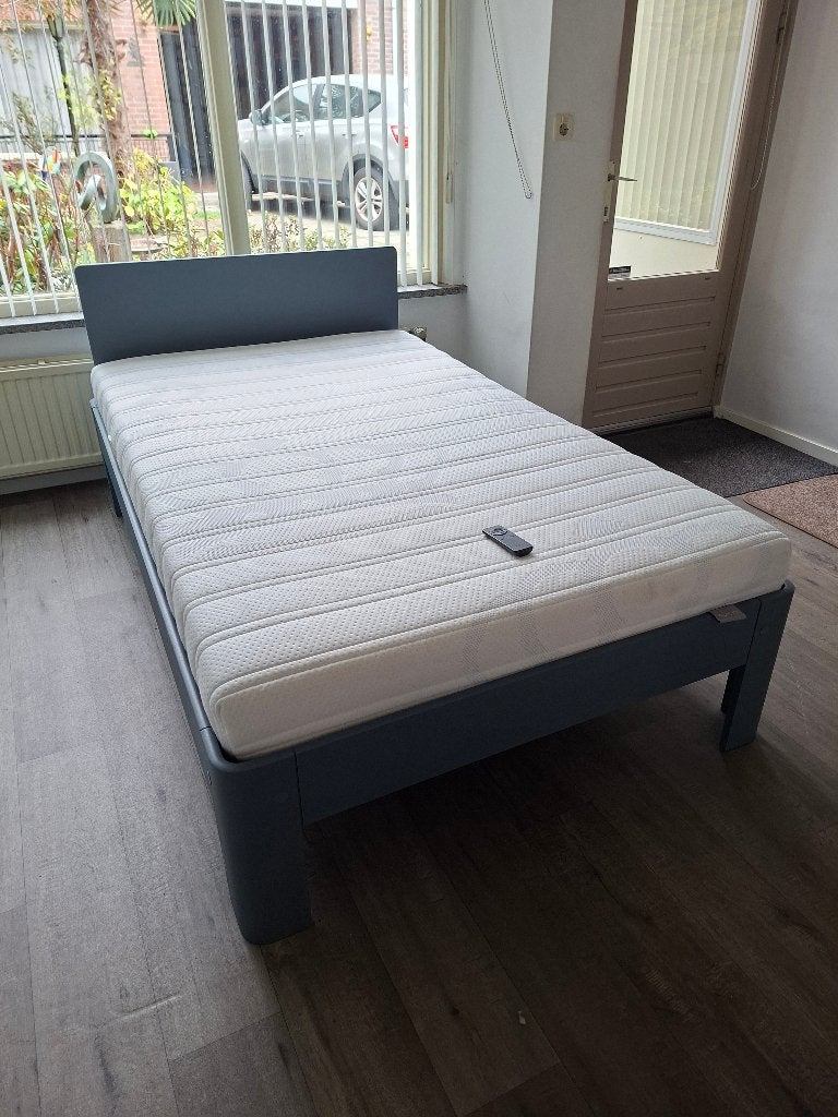 Auping Auronde bed 120x 200 met 2 motorige bedbodem, Ophalen, Verstelbaar, Tweepersoons, Zo goed als nieuw