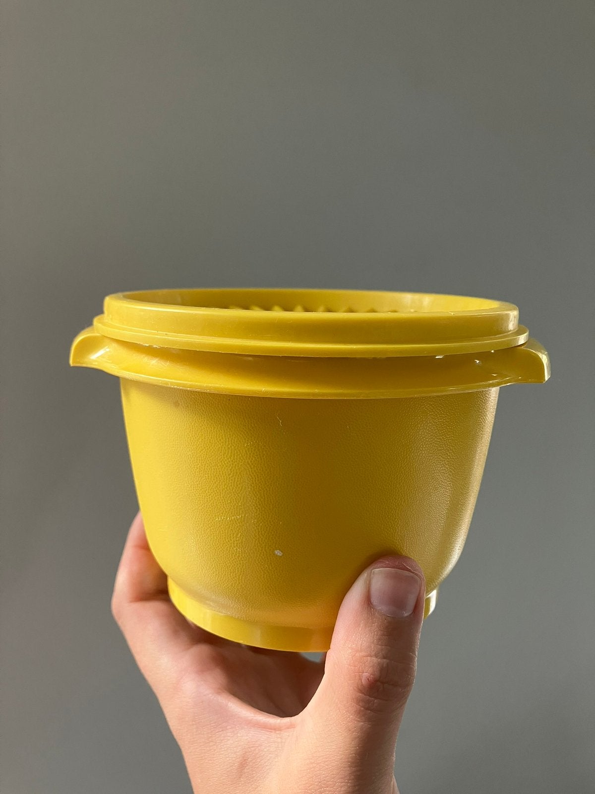 Tupperware doos doosje opbergdoos geel rond, Ophalen of Verzenden, Zo goed als nieuw, Geel