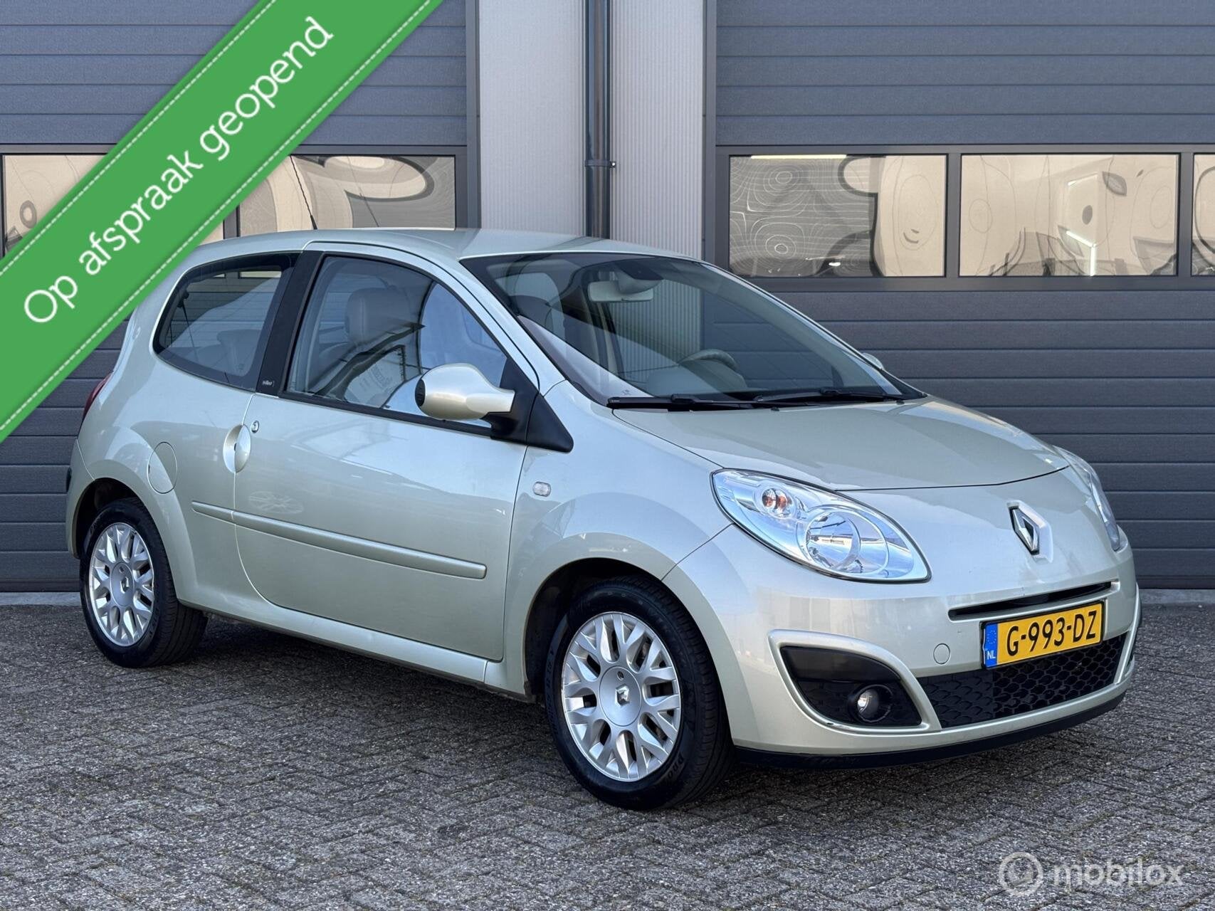 Renault Twingo 1.2-16V Luxe Dynamique // Lederen interieur, Voorwielaandrijving, Twingo, 31 €/maand, 4 cilinders
