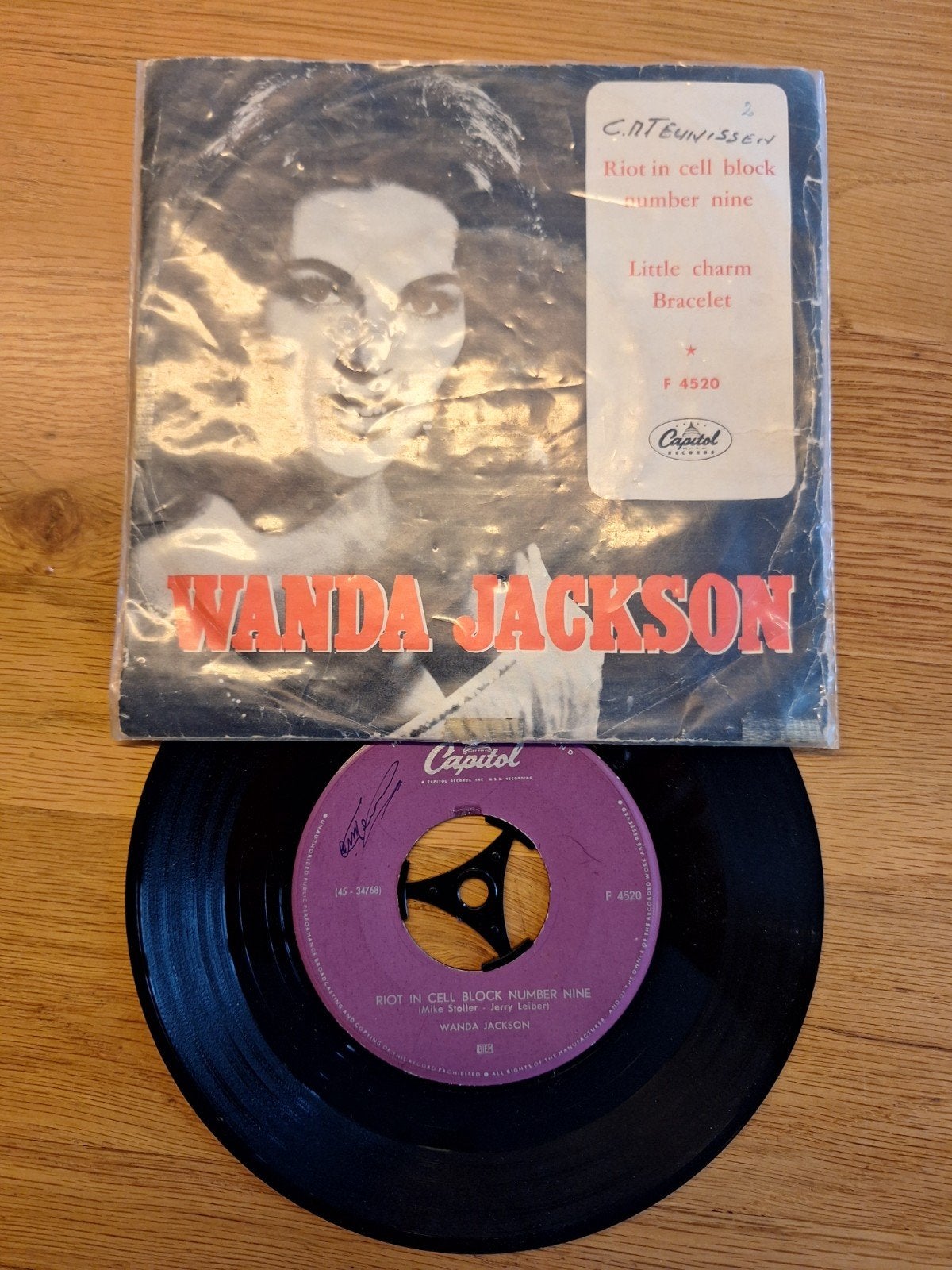 Wanda Jackson - Riot in Cell Block Number Nine 7 inch vinyl, Cd's en Dvd's, Gebruikt, 7 inch, Ophalen of Verzenden, EP