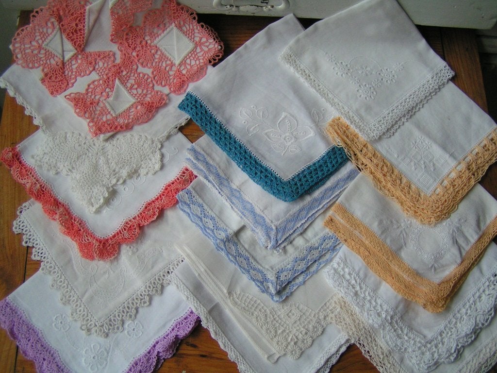 15 kanten zakdoekjes nr VV 758 ger duin, Antiek en Kunst, Curiosa en Brocante, Verzenden