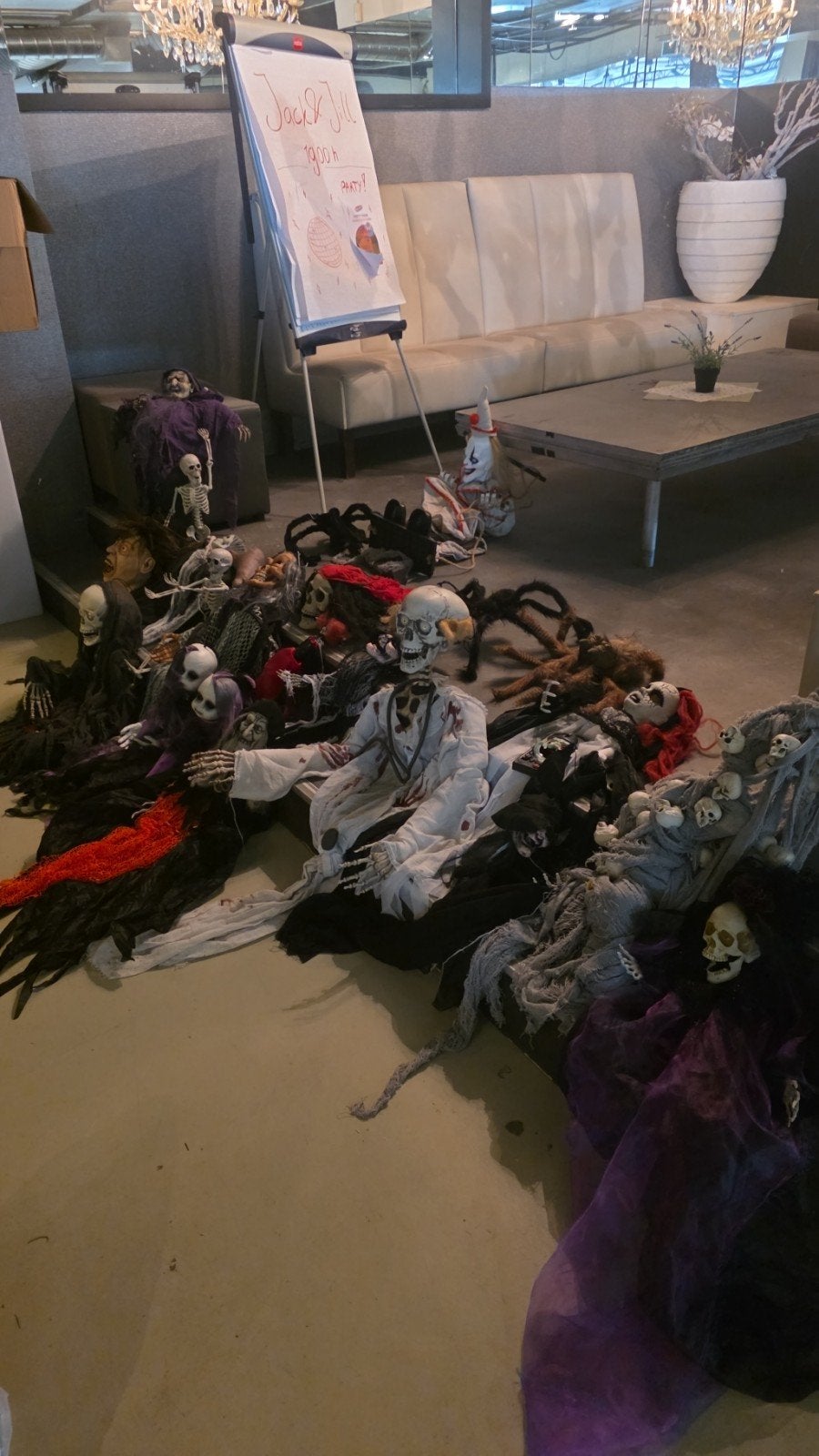 Grote partij Halloween decoratie en skeletten, Hobby en Vrije tijd, Feestartikelen, Ophalen