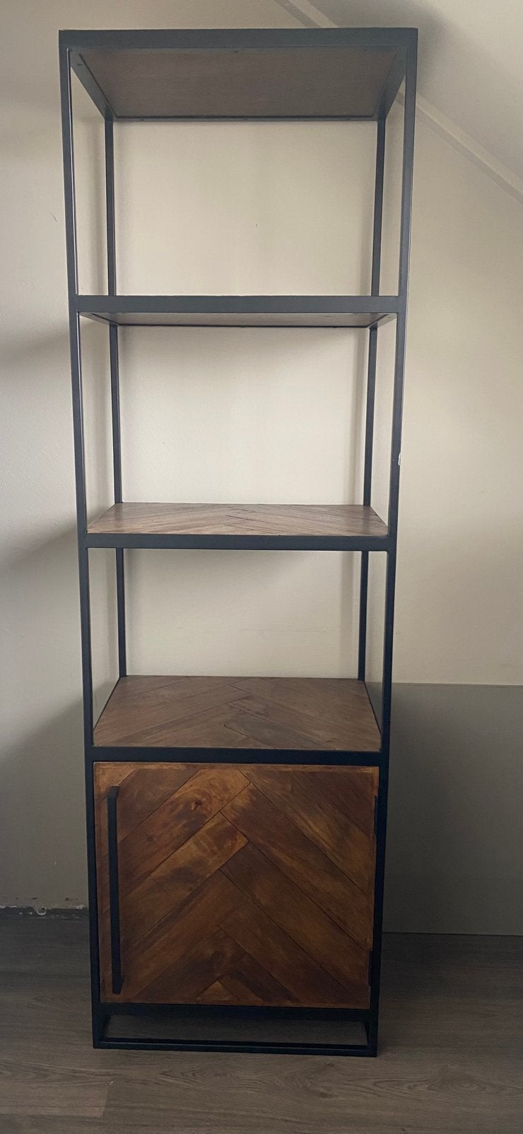 Light & Living CHISA Kast - Bruin-Zwart Visgraatmotief, Huis en Inrichting, Kasten | Boekenkasten, Ophalen, Met plank(en), 50 tot 100 cm