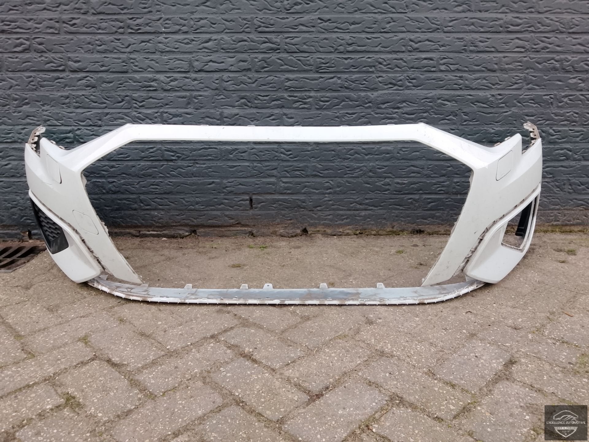 Audi A3 8Y 2020-2024 Voorbumper Bumper 6xPDC KLS Origineel!, Gebruikt, AUDI AG, Auto-Union-Strasse 1
85045  Ingolstadt, DE, Kundenbetreuung@audi.de