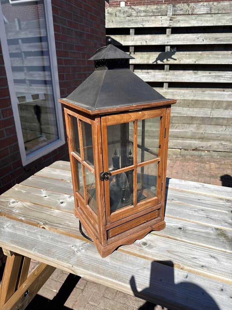 Houten lantaarn met elektrische kaarsen, Ophalen, Gebruikt