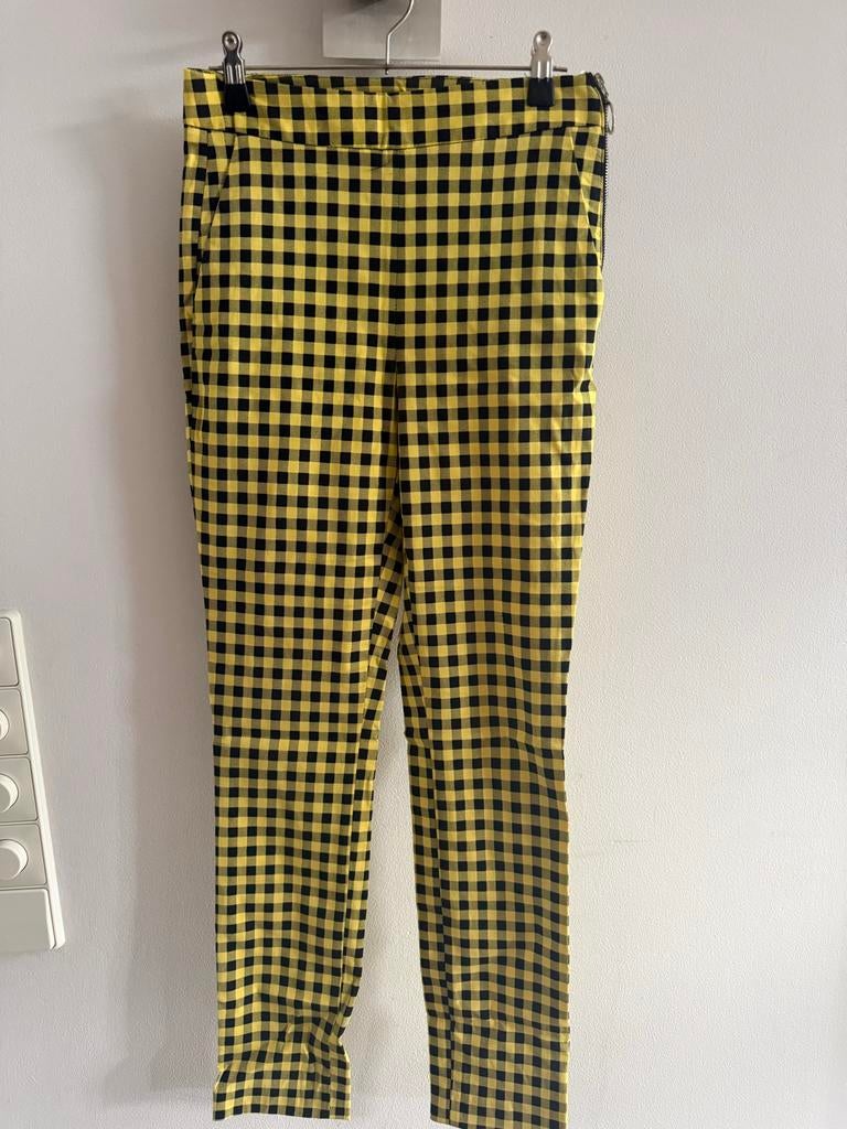 ZARA Geel/Zwart Geruite Stretch Broek Maat XS, Kleding | Dames, Broeken en Pantalons, Geel, Ophalen of Verzenden, Maat 34 (XS) of kleiner