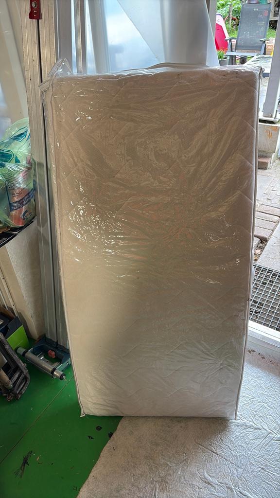 Kinderbed matras, Huis en Inrichting, Slaapkamer | Matrassen en Bedbodems, Ophalen, 190 cm of minder, Zo goed als nieuw, Matras