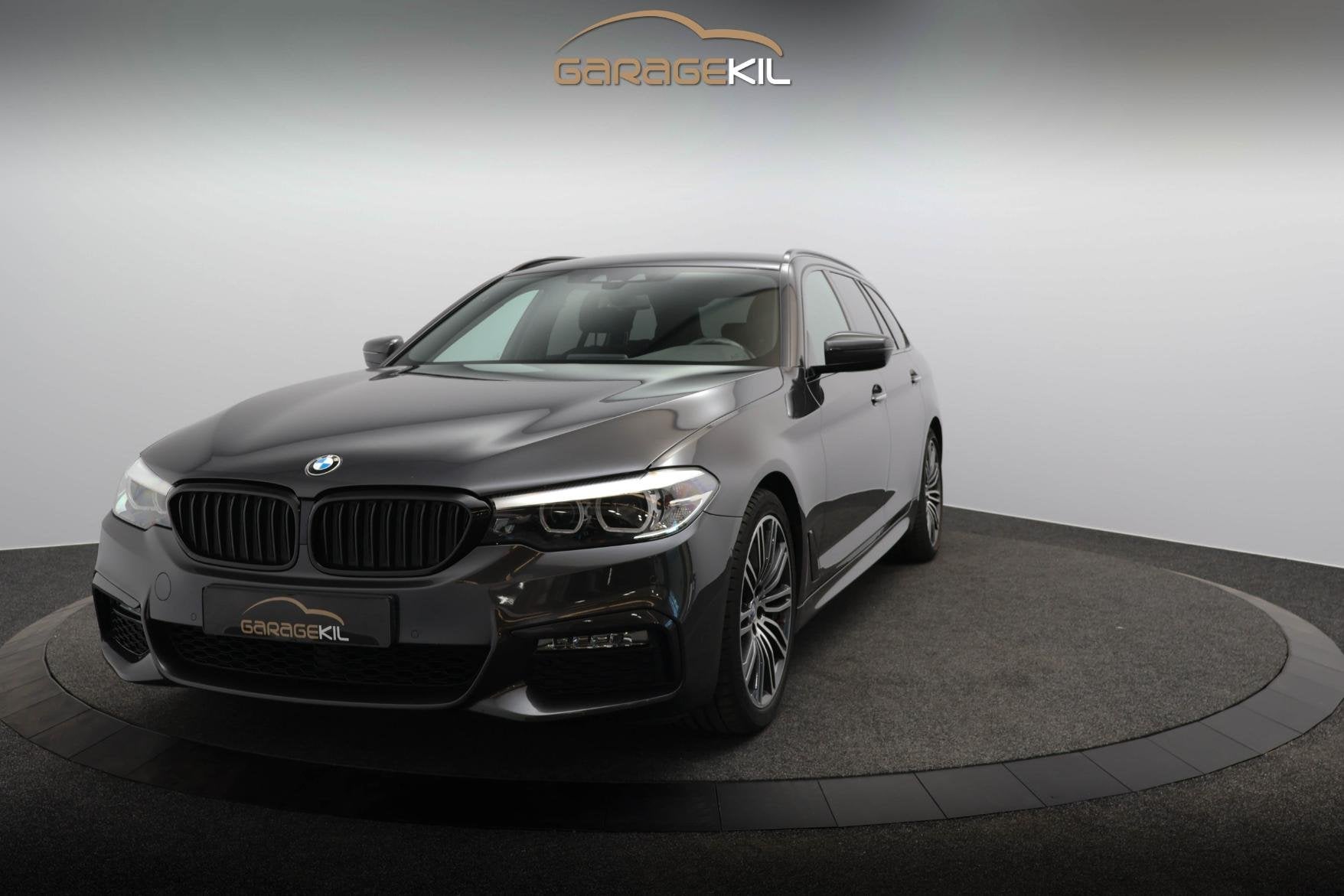 BMW 5-serie Touring 520i High Executive M-Sport M-Sport / Sp, Auto's, Automaat, 1998 cc, Gebruikt, Euro 6