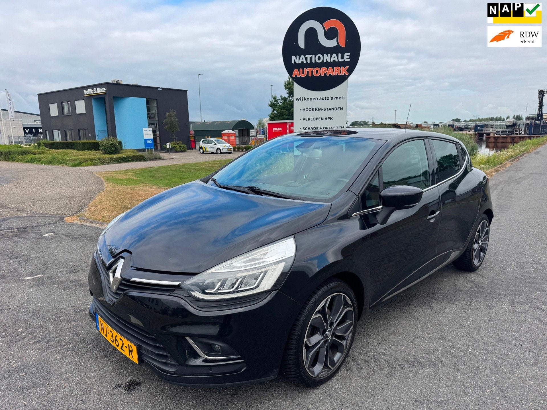 Renault Clio | 2017 | 1.2 TCe Intens | Automaat STORING | AP, Gebruikt, Automatische klimaatregeling, Origineel Nederlands, 19 km/l