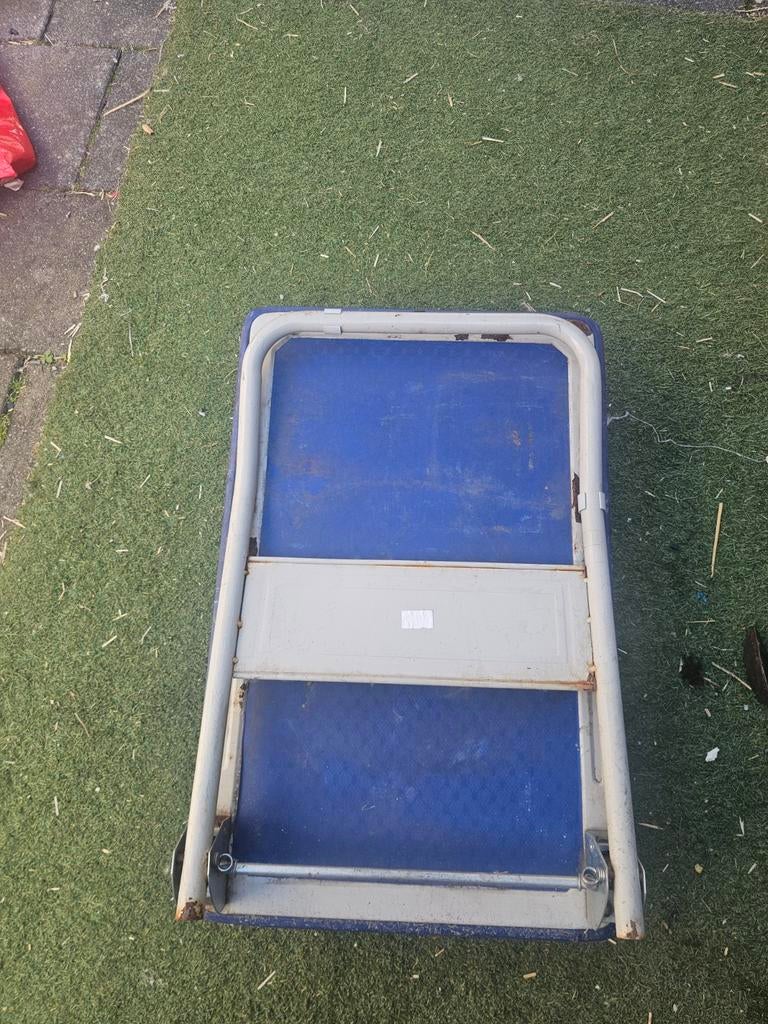 Opvouwbare transportkar / steekwagen, Ophalen