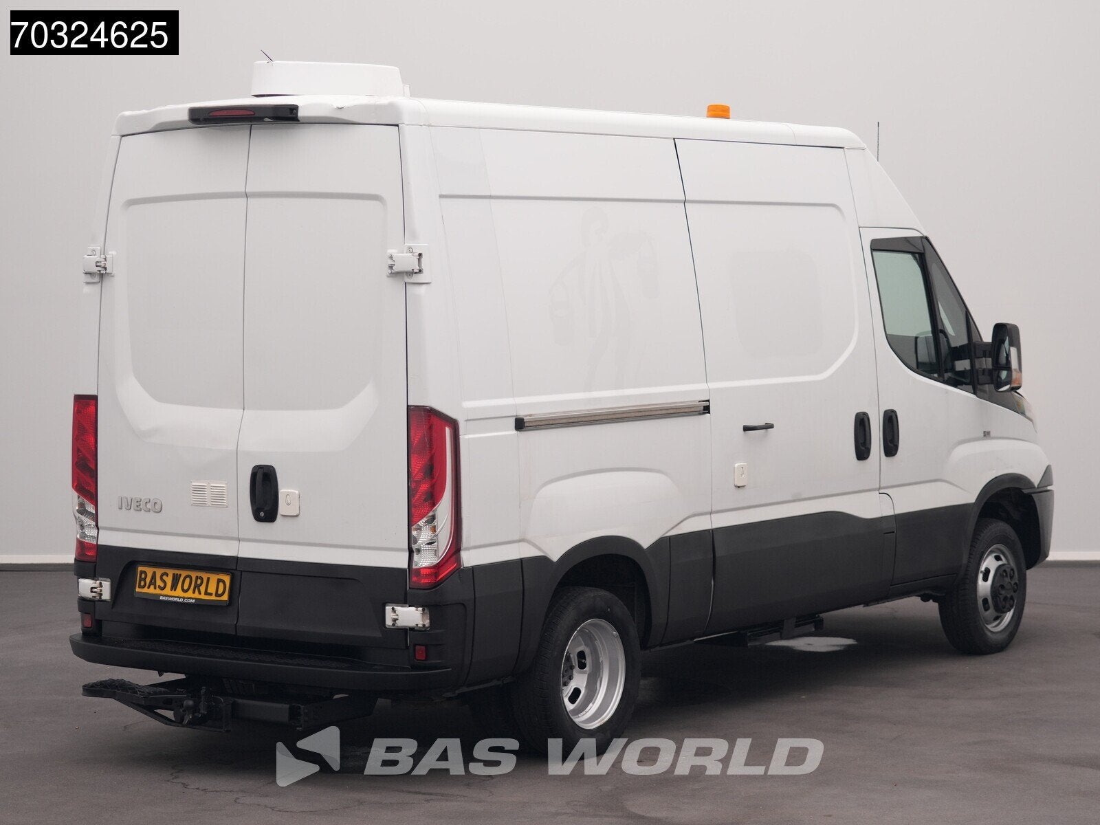 Iveco Daily 35C14 Dubbellucht L2H2 3,5t Trekhaak Airco Cruis, Auto's, Bestelauto's, Gebruikt, Euro 6, Iveco, Wit