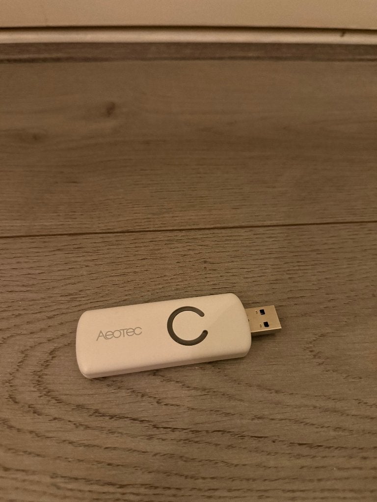 AEOTEC Z-Stick Gen5 Z-Wave USB Adapter, Ophalen of Verzenden, Zo goed als nieuw