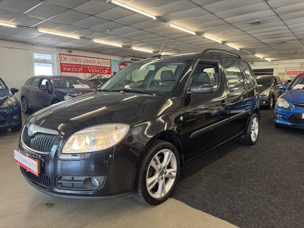 Skoda Roomster 1.6-16V Sport. Cruise control, trekhaak, navi, Auto's, Skoda, Voorwielaandrijving, 450 kg, Gebruikt, 4 cilinders