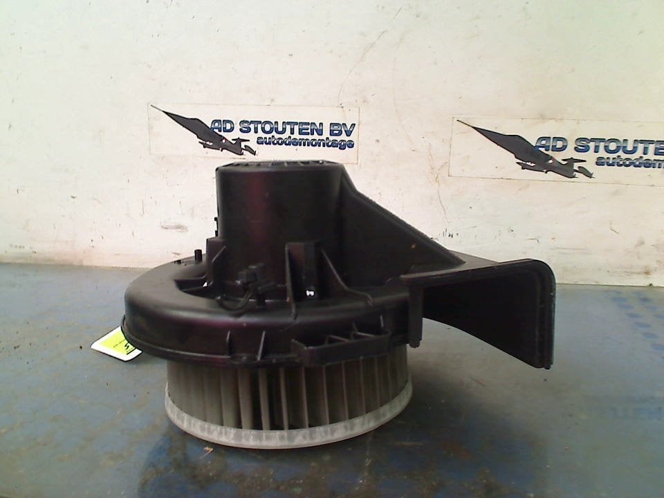 Kachel Ventilatormotor Volkswagen Polo V (6R) 2010 6Q1820015, Gebruikt, Volkswagen, Volkswagen AG, Kundenbetreuung@volkswagen.de