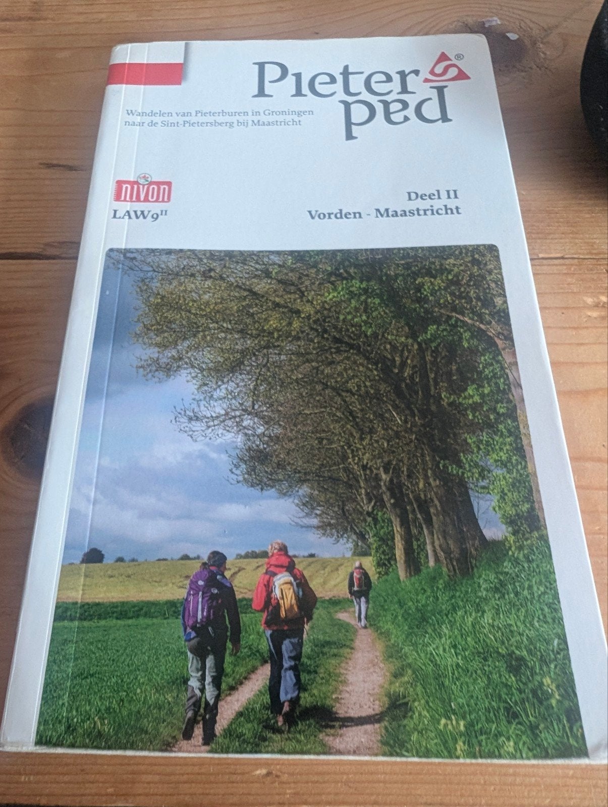 pieterpad deel 2, Boeken, Reisgidsen, Gelezen, Fiets- of Wandelgids, Ophalen of Verzenden, Benelux