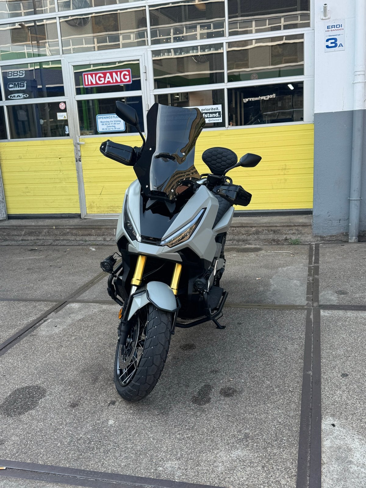 Honda X-ADV 750 2025 - Perfecte staat, Full Option, 745 cc, Nieuw, Motorrijbewijs A, Handvatverwarming