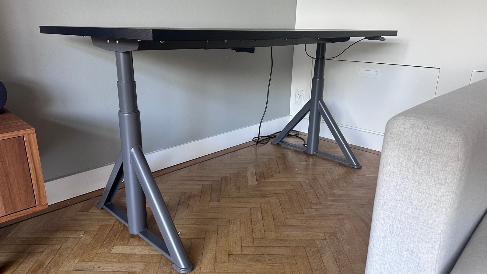 IKEA IDÅSEN Zit-sta bureau 160x80 - Elektrisch verstelbaar, Ophalen, Elektrisch, Metaal, Zo goed als nieuw