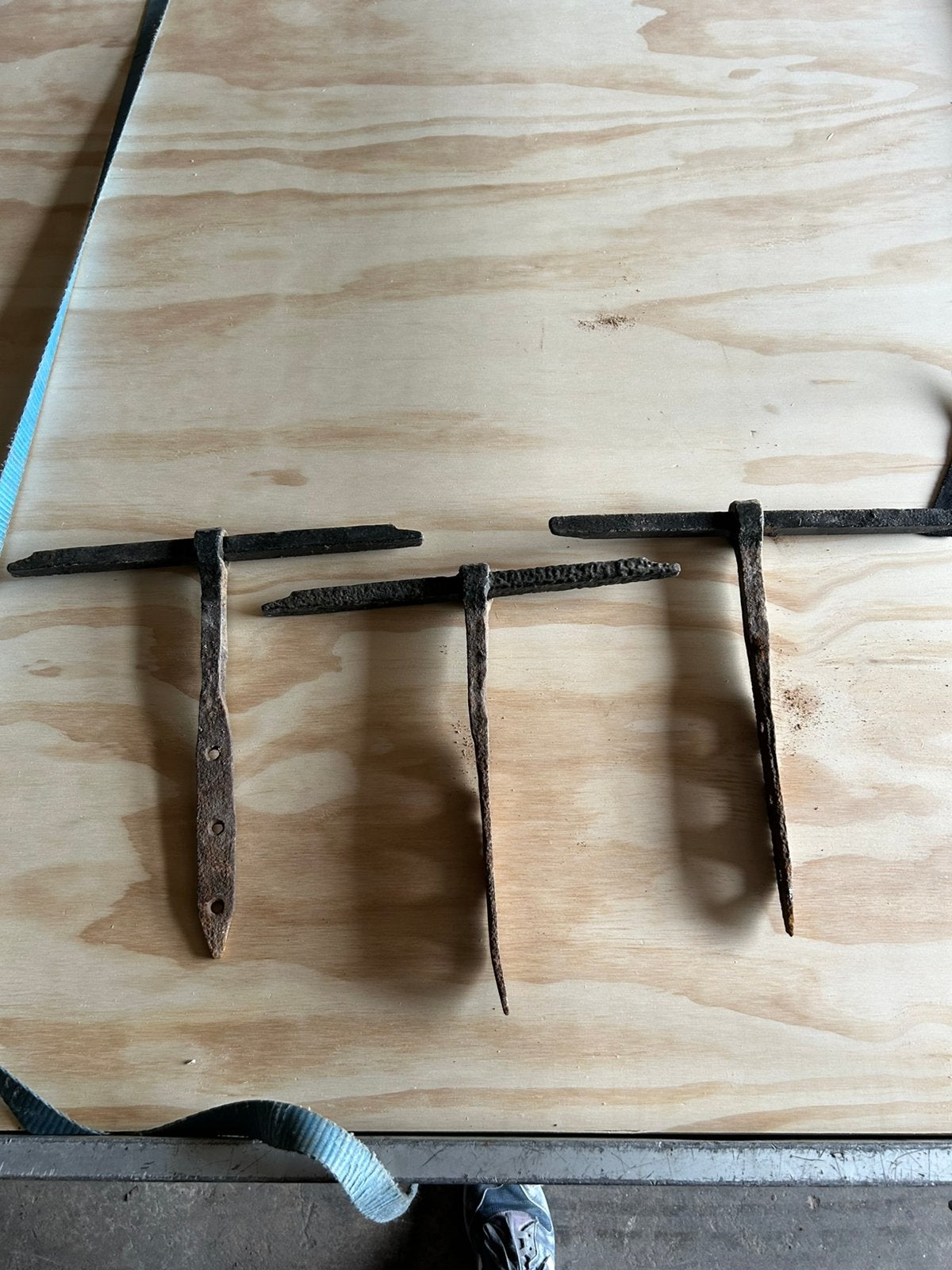 Muurankers, Doe-het-zelf en Verbouw, Ophalen, Gebruikt, 250 mm of meer, Overige typen