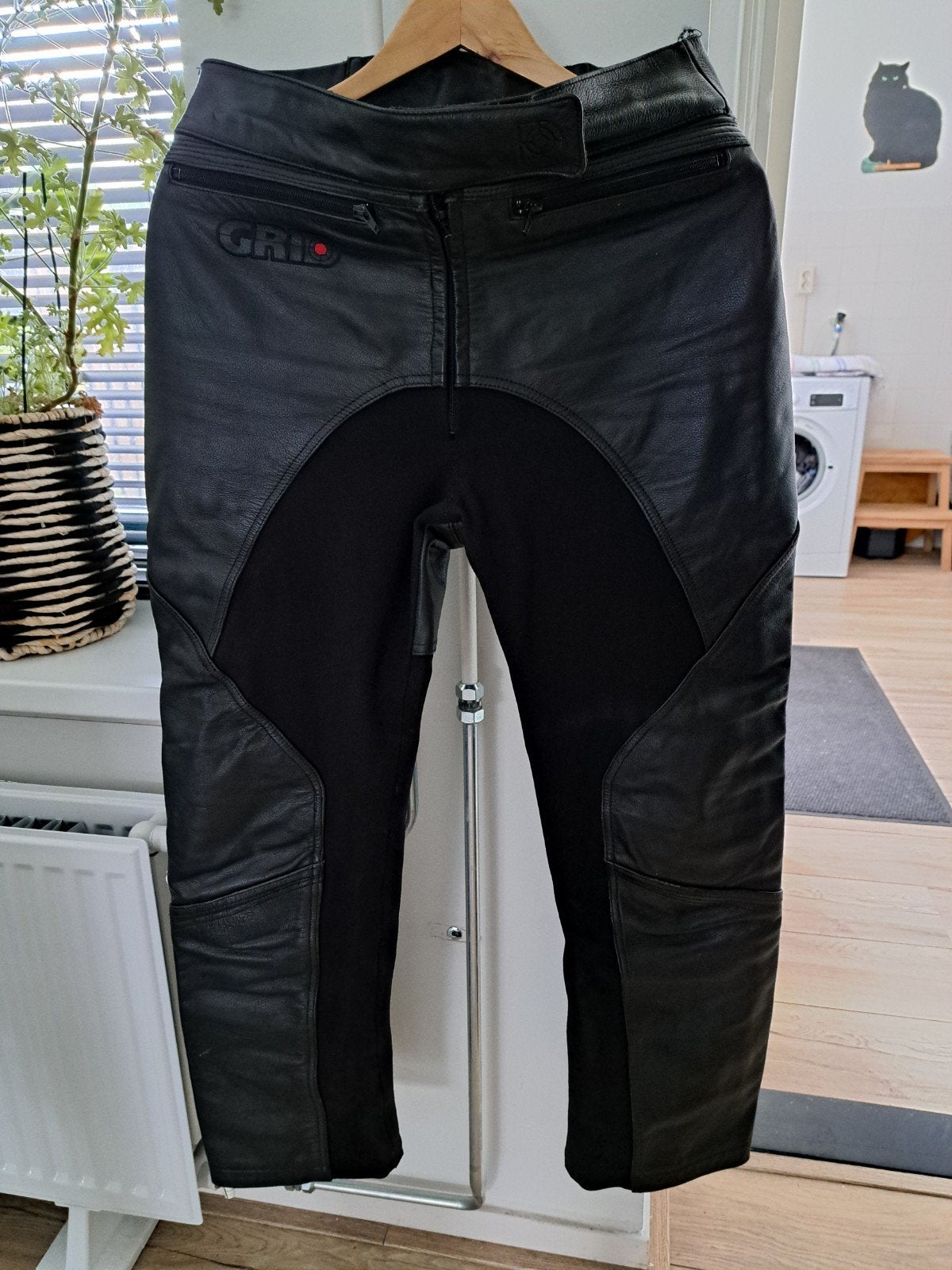 GRID Leren Motorbroek dames - Zwart maat 42, Motoren, Kleding | Motorkleding, Ophalen