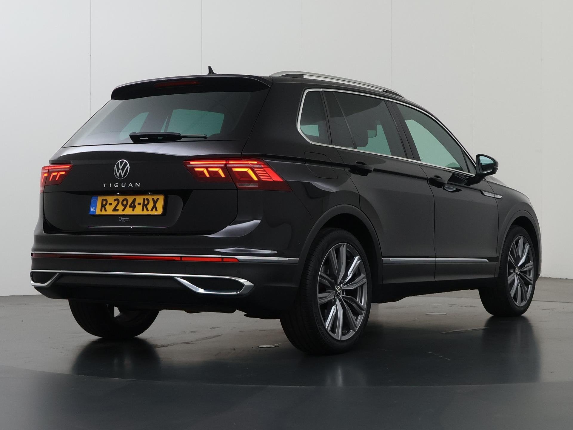 Volkswagen Tiguan 1.5 TSI Elegance | Elektr. Trekhaak | Lede, Auto's, 4 cilinders, 150 pk, Zwart, 14 km/l