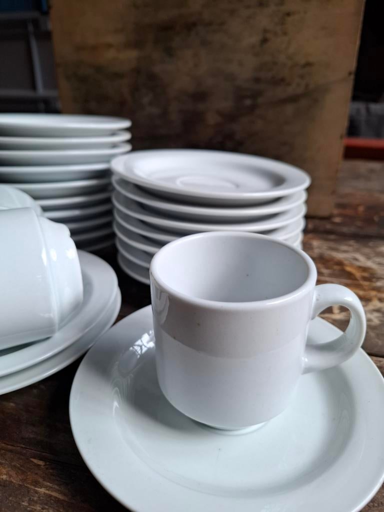 19 Koffiekopjes met schotel - Hotelkwaliteit, Ophalen