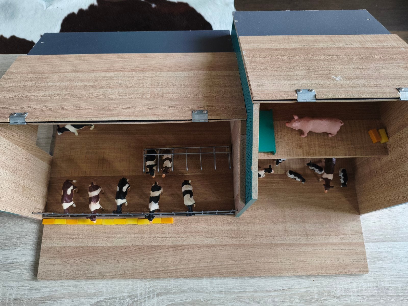 Houten speelgoedboerderij met dieren en balen, Ophalen, Jongen of Meisje