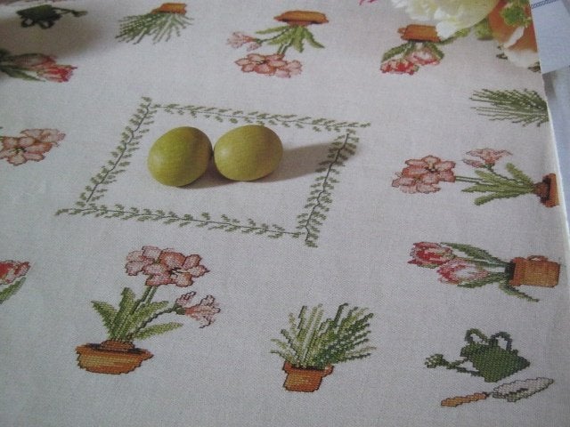 Borduurpatroon  Bloemen op kleed   nr 1811 do, Verzenden, Nieuw, Handborduren, Patroon