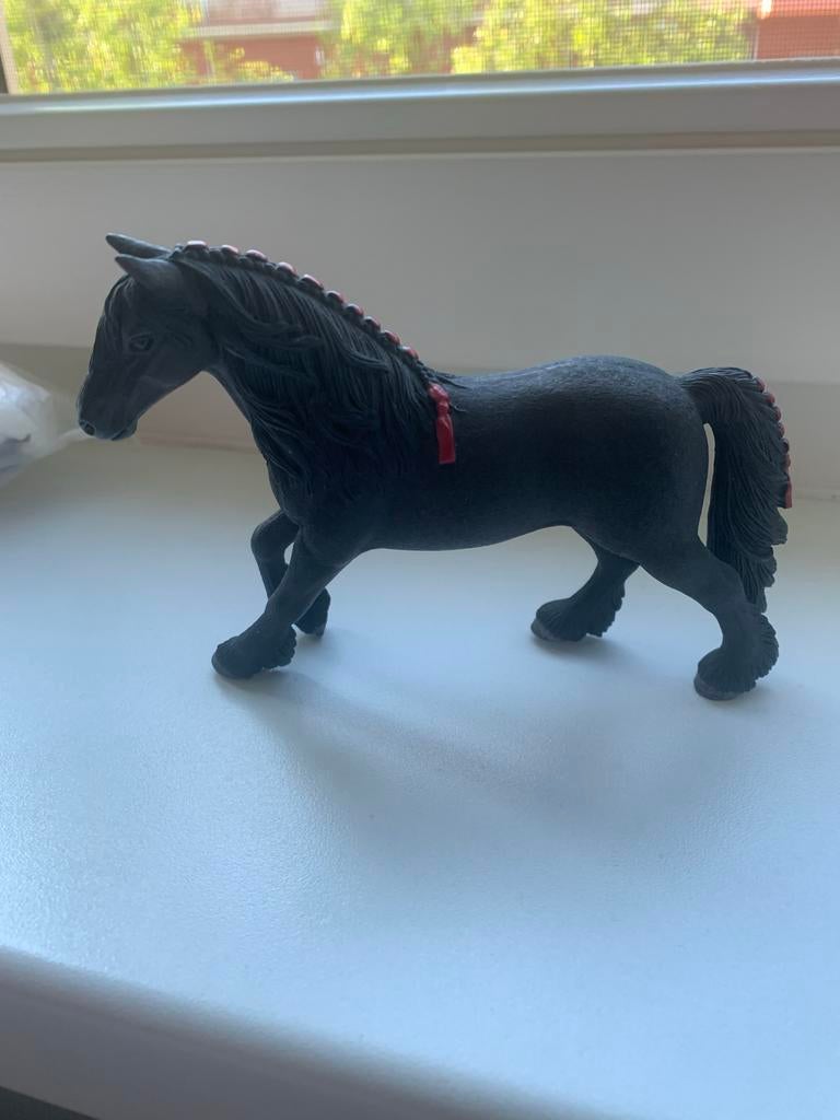 Schleich Friese merrie 13749, Ophalen of Verzenden, Zo goed als nieuw