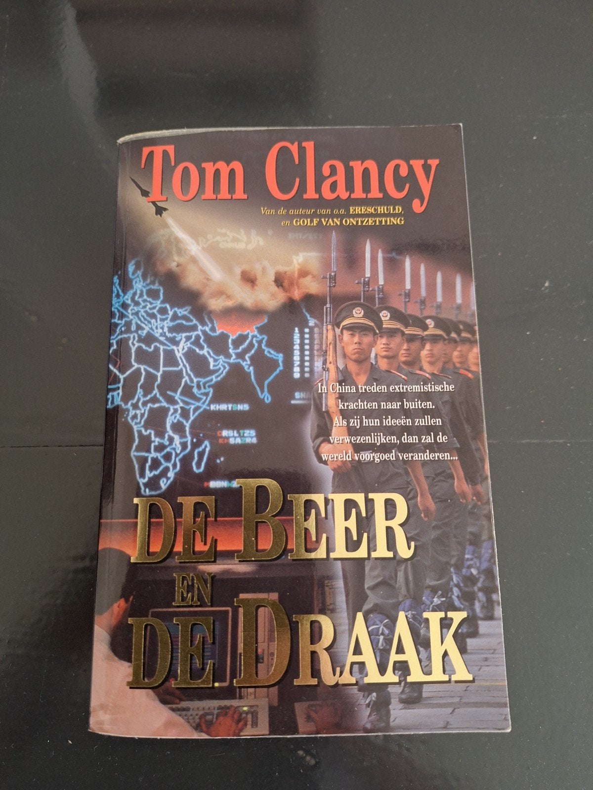 Tom Clancy - De beer en de draak, Ophalen, Gelezen, Tom Clancy