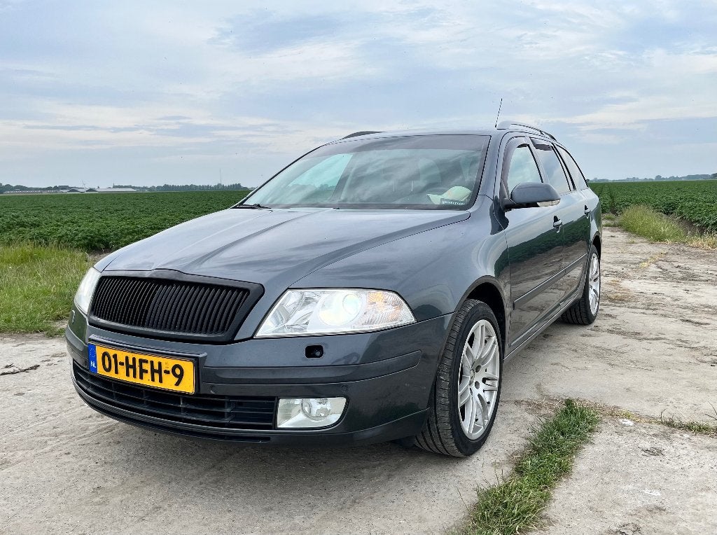 Skoda Octavia 1.8 TSI 118KW Combi 2008 Grijs, Auto's, Skoda, Voorwielaandrijving, Parkeersensor, Stof, 4 cilinders