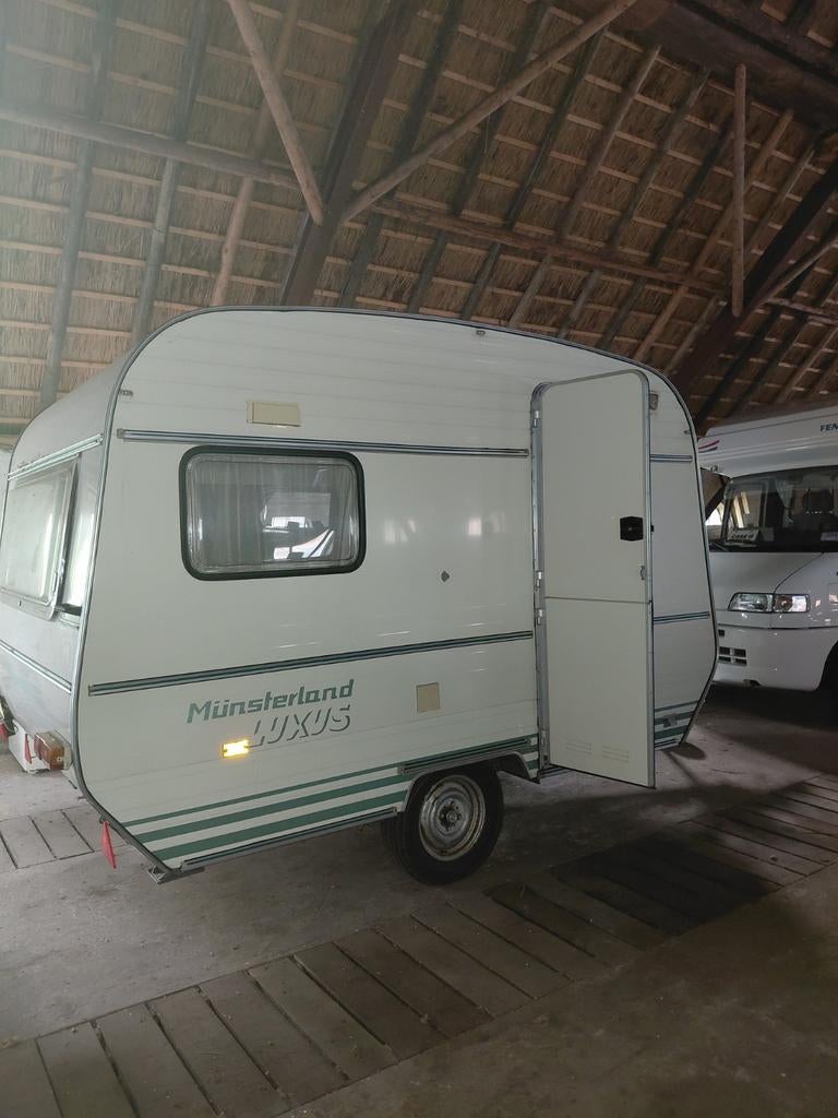 Lichtgewicht (700kg) caravan  inclusief voortent, Caravans en Kamperen, Caravans, Particulier, 500 - 750 kg, Rondzit, Ophalen