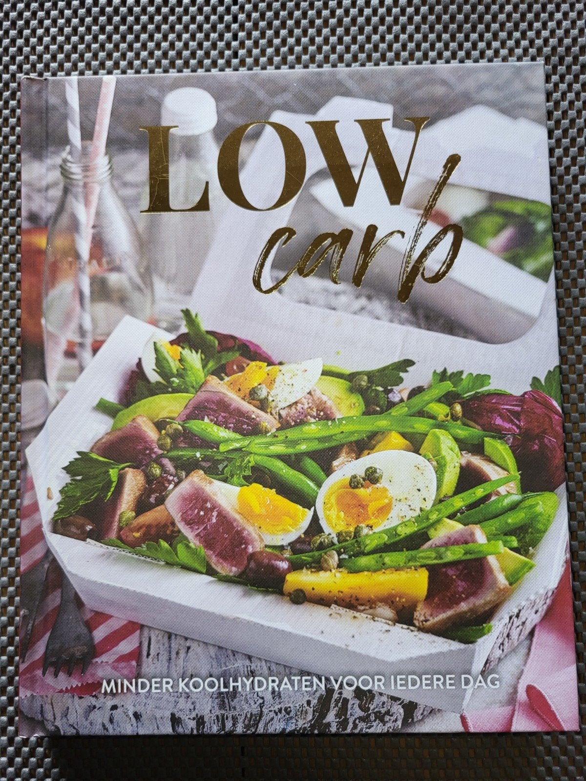 Low carb, minder koolhydraten voor iedere dag, Ophalen of Verzenden, Gelezen