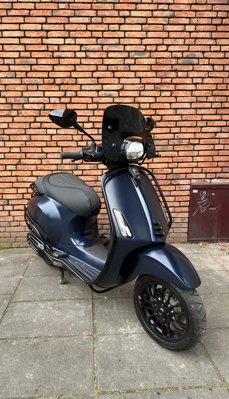 Custom vespa sprint e5 2022 |mono zadel| apaco dark blue