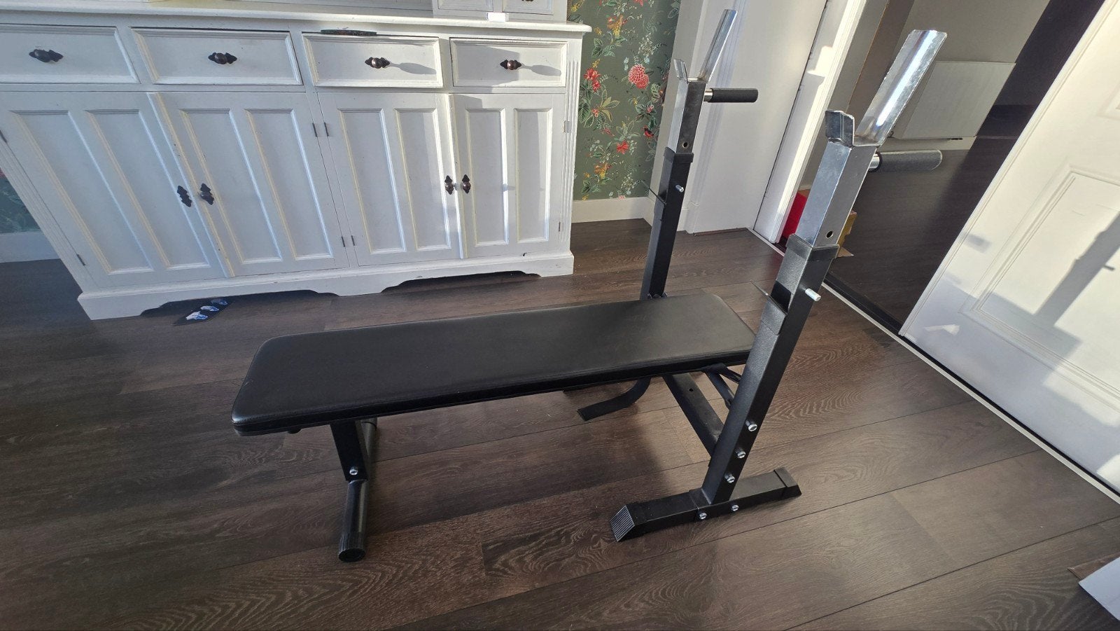 Fitnessbank met halterset en dumbbells, Ophalen of Verzenden, Gebruikt, Benen, Fitnessbank